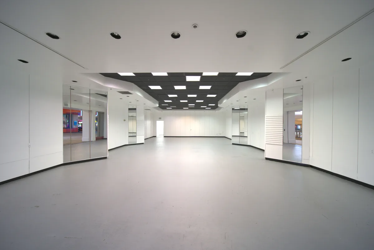 White-Box Boutique Space in Retail Hub, 93 sqm, art exhibition, pop-up rental in Rowland Heights, interior view