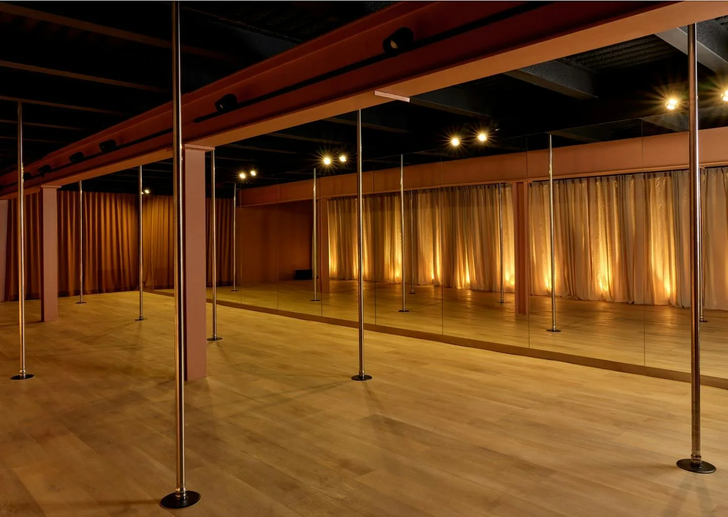 White Box Space with 20-Foot Ceilings on Broome Street — 3