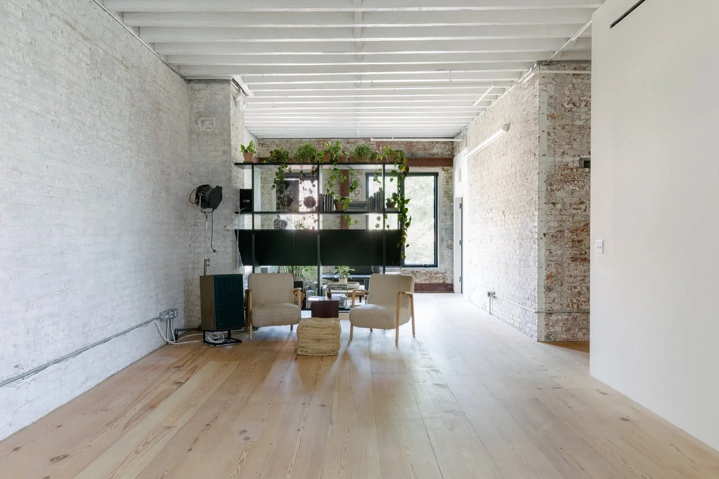 White Commercial Kitchen Photostudio in Brooklyn — 3