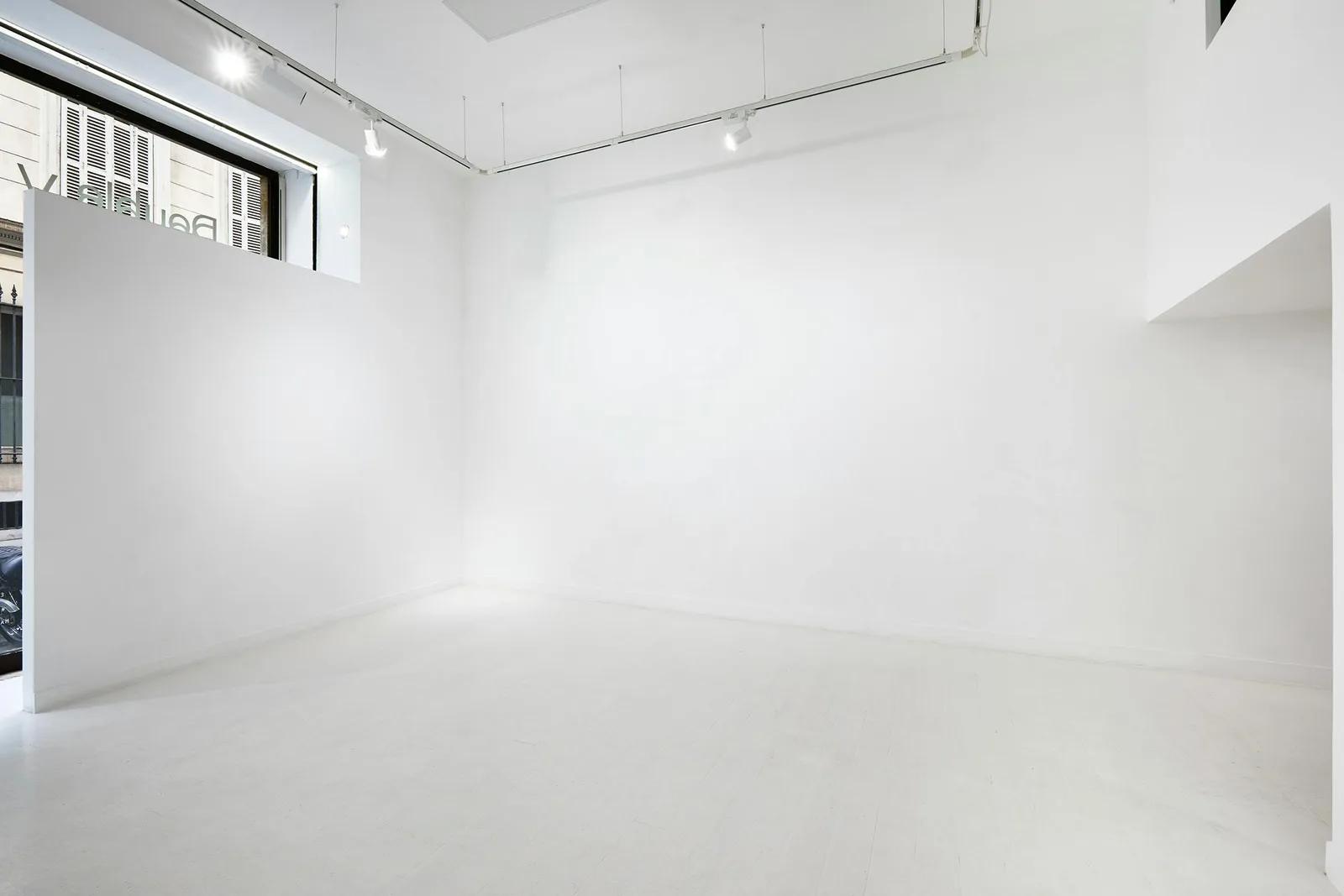 White Cube Space on Rue Saint-Jacques, Marseille — 3