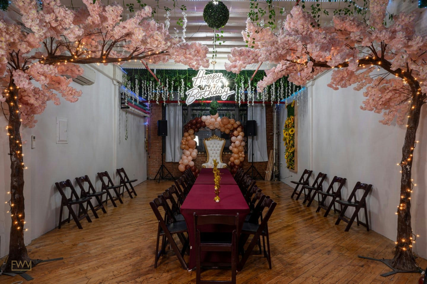 White Loft Event Space with Games and Bar in Brooklyn, 65 sqm, photo shoot, pop-up rental