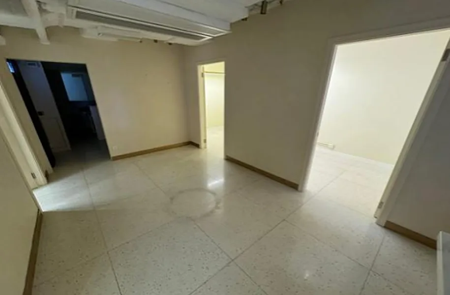 Whole Floor Space Suitable for Wellness Center, 147 sqm, retail activation, pop-up rental in Hong Kong