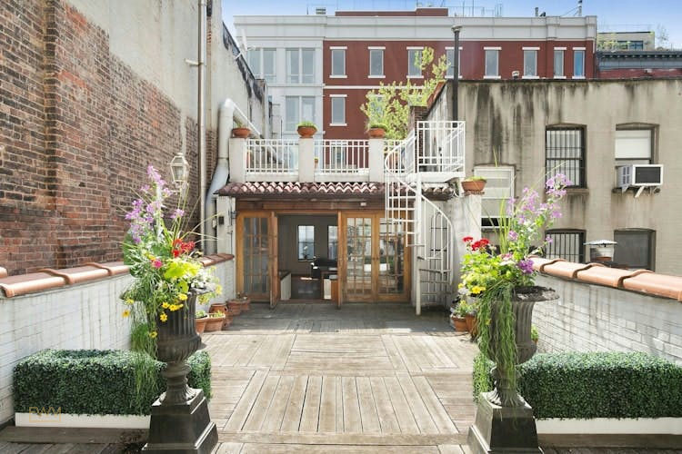 Wooster Pent House Upper Triplex in New York, 242 sqm, pop up store
